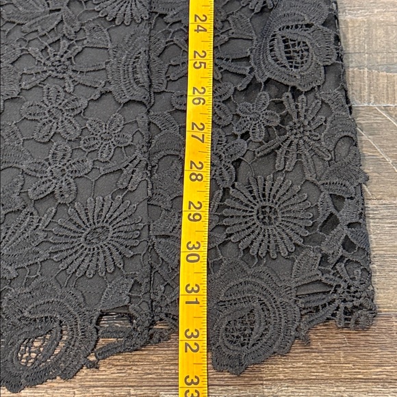 Mi Ami Francesca’s Black Dressy Lined Lace Mini Dress Open Back Fitted NWT M - Picture 15 of 16